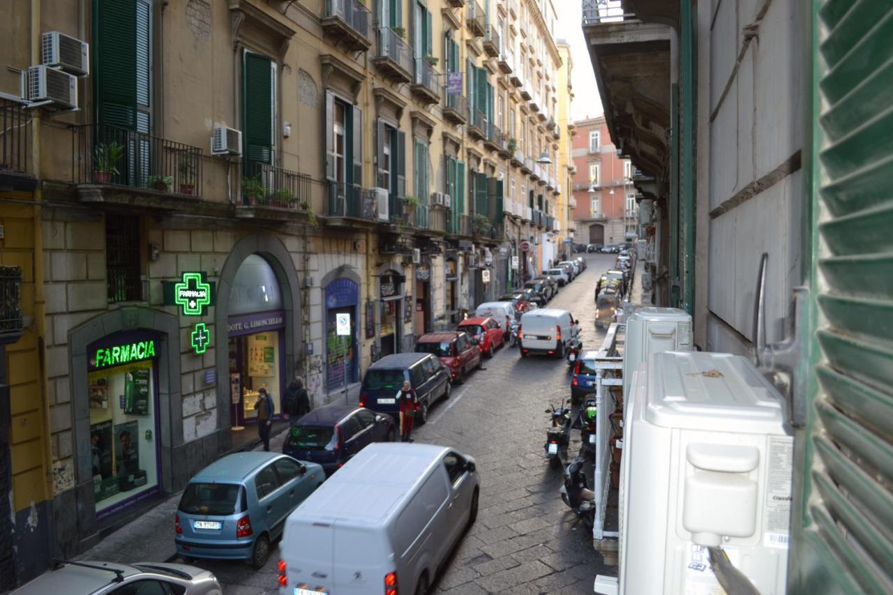Questo Rinascimento Casa Brigitte Napoli Bagian luar foto