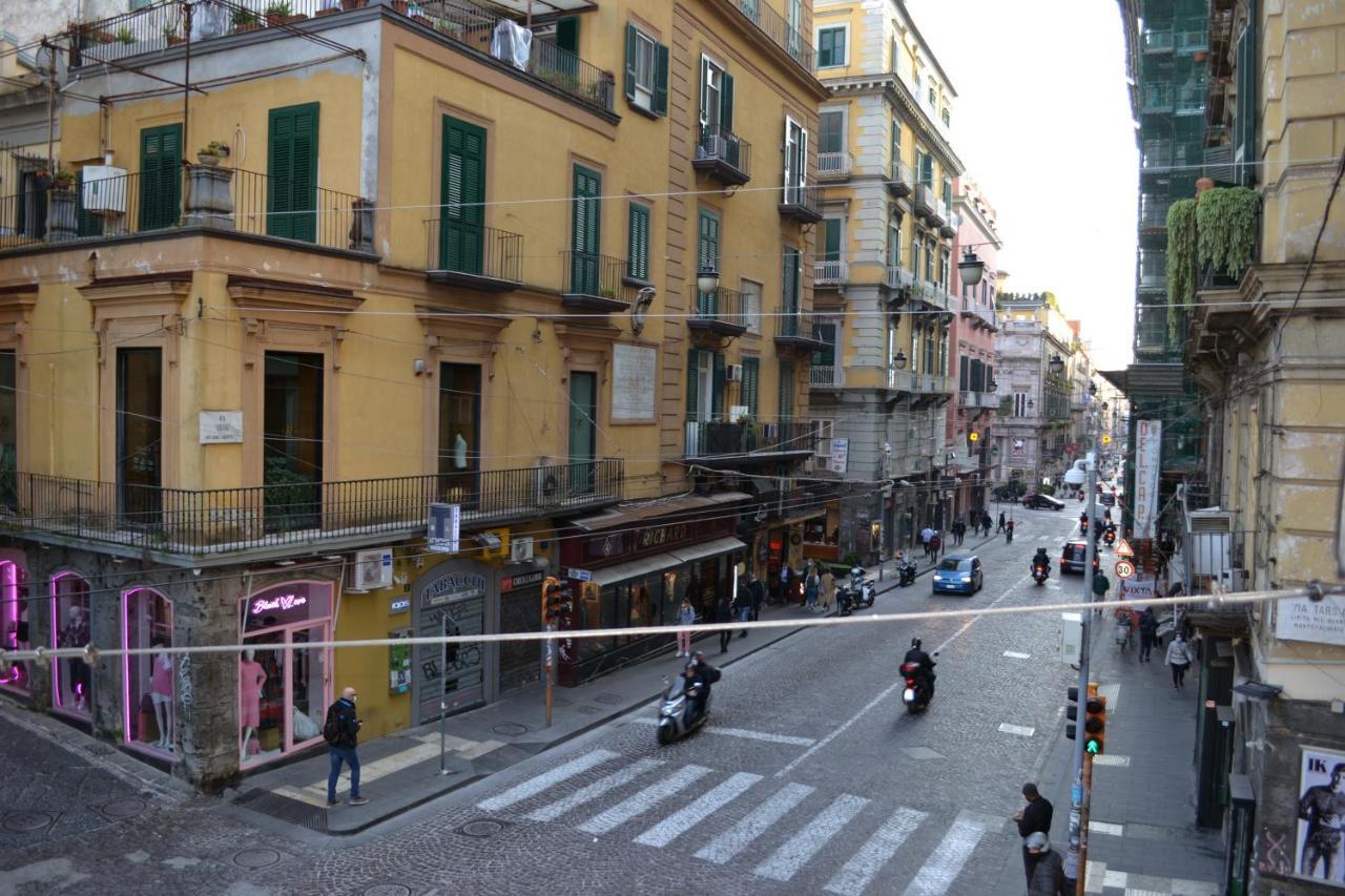 Questo Rinascimento Casa Brigitte Napoli Bagian luar foto